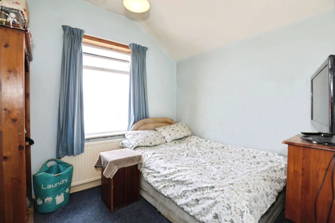 Gainsborough Road, Crewe, Cheshire, CW2, photo 13