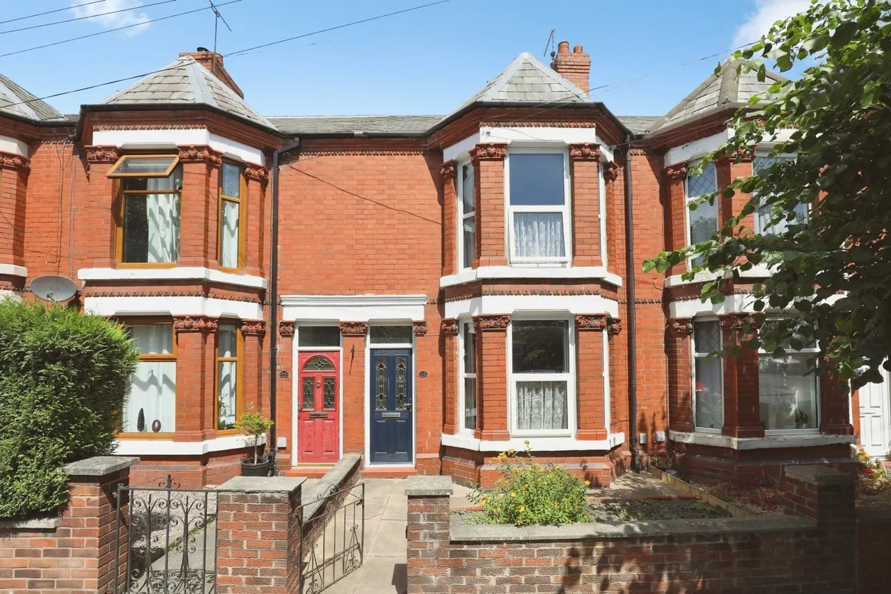 3 bed house for sale — Gainsborough Road, Crewe, Cheshire, CW2