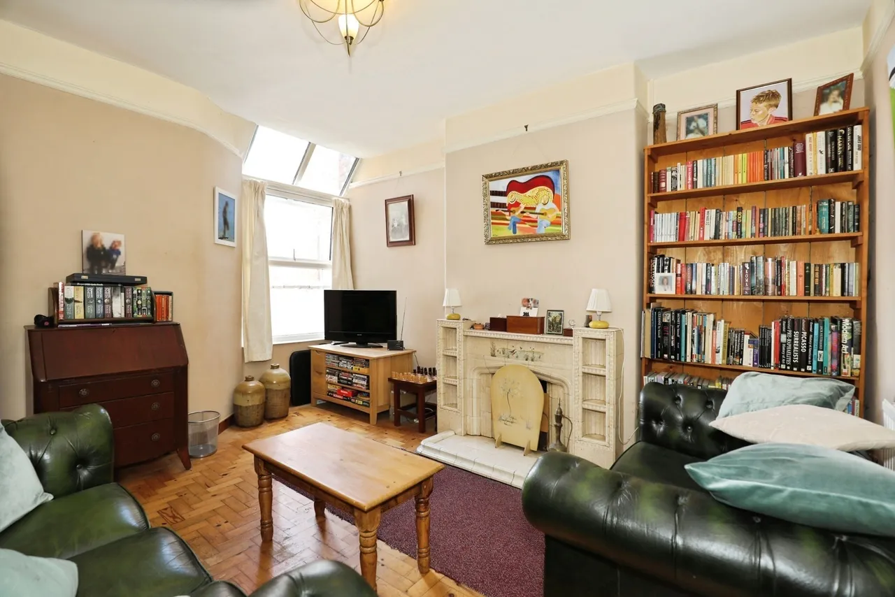 Gainsborough Road, Crewe, Cheshire, CW2, photo 7