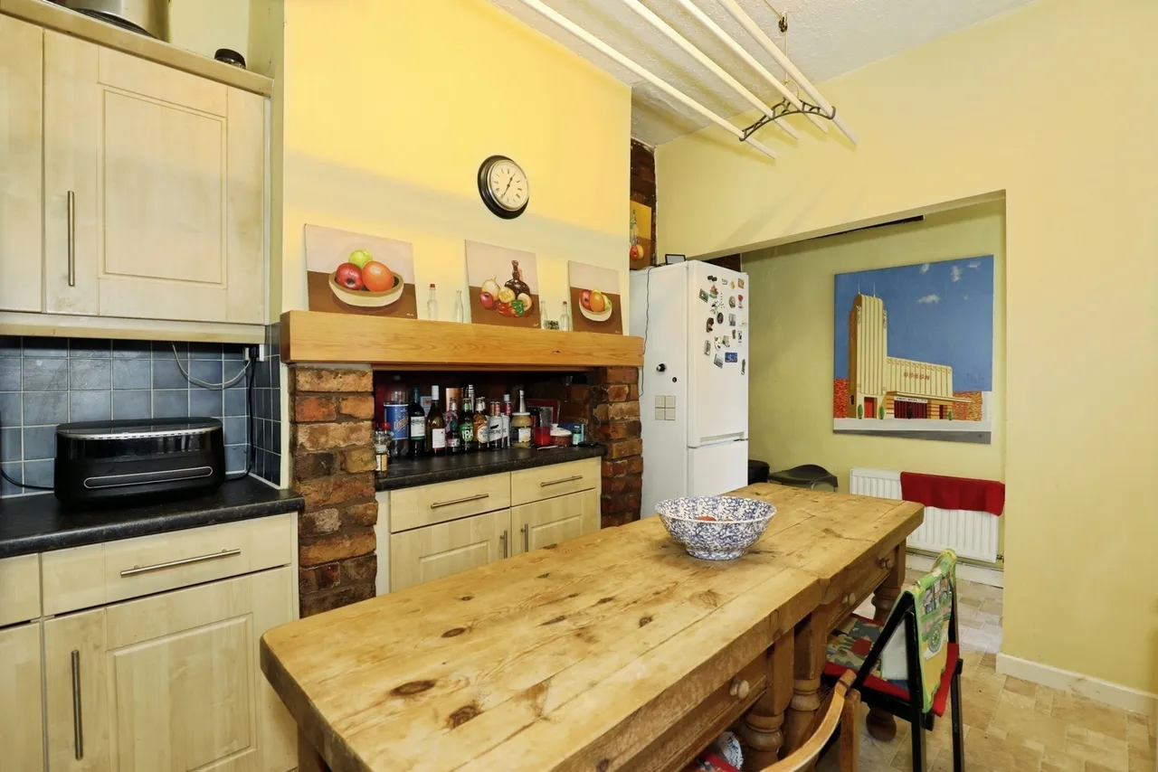 Gainsborough Road, Crewe, Cheshire, CW2, photo 10