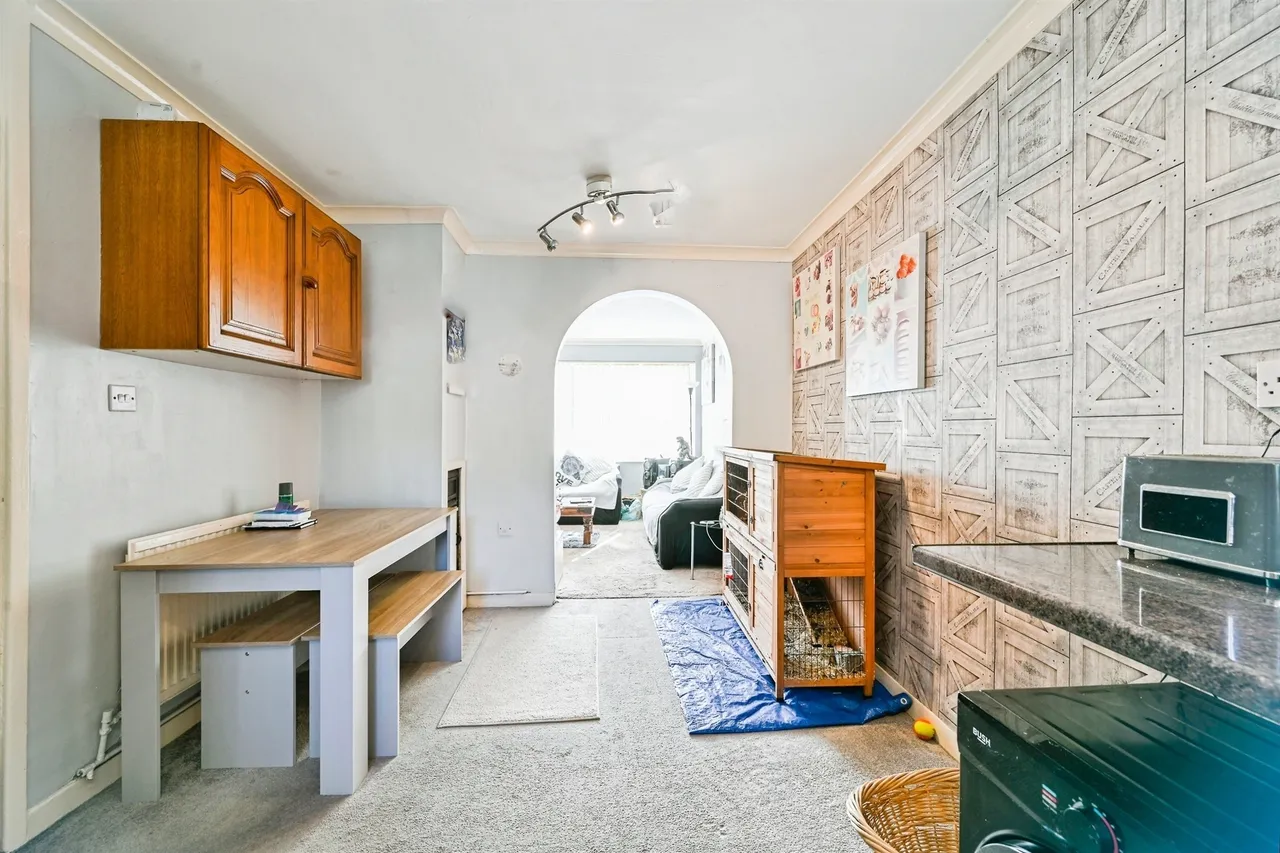Newmarket Road, Nottingham, NG6, photo 6