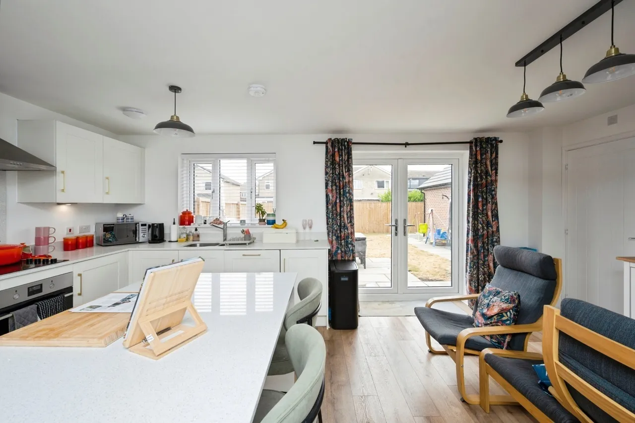 Haydn Griffiths Way, Armthorpe, Doncaster, South Yorkshire, DN3, photo 3