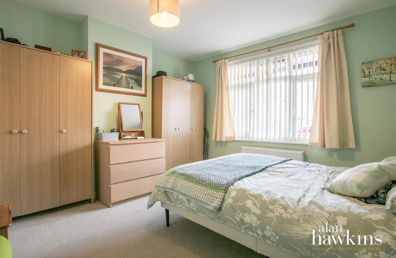 New Road, Royal Wootton Bassett, SN4, photo 13