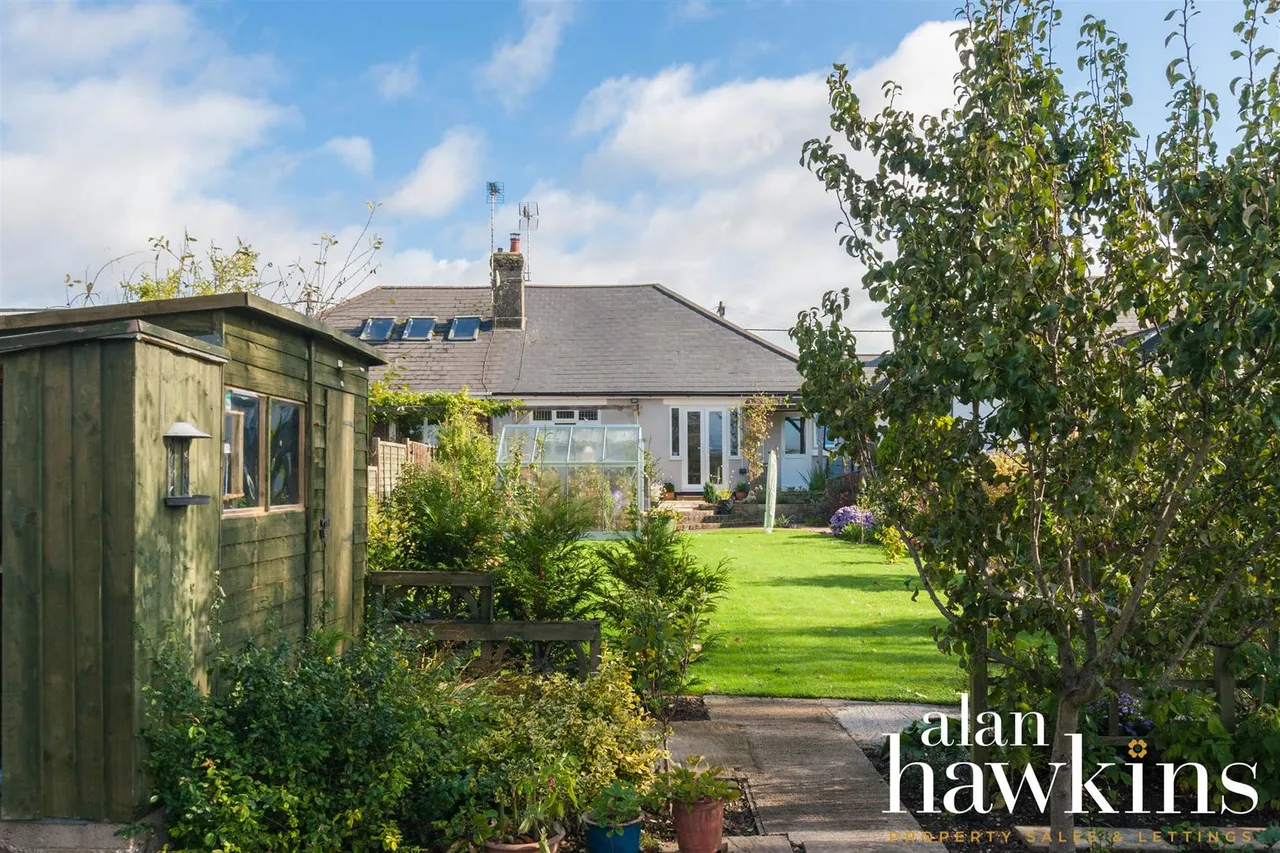 New Road, Royal Wootton Bassett, SN4, photo 3