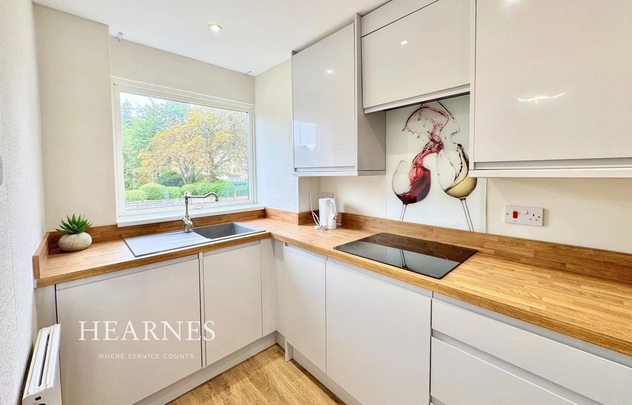 1 bed flat for sale, Quarry Chase, BH4