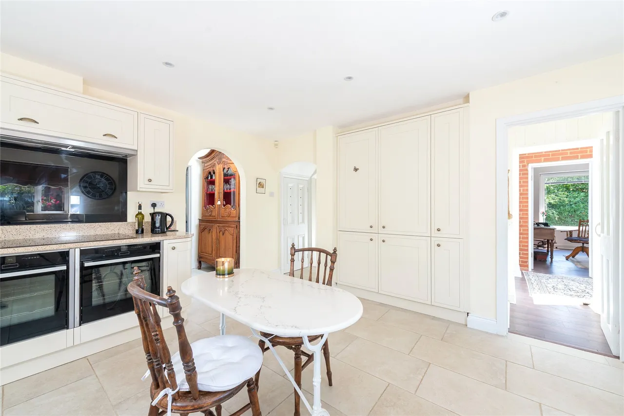 Wellingborough Road, Rushden, NN10, photo 8