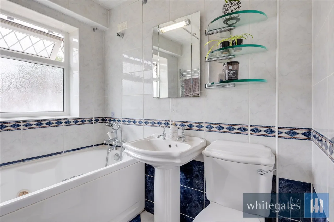 Carkington Road, Liverpool, L25, photo 32