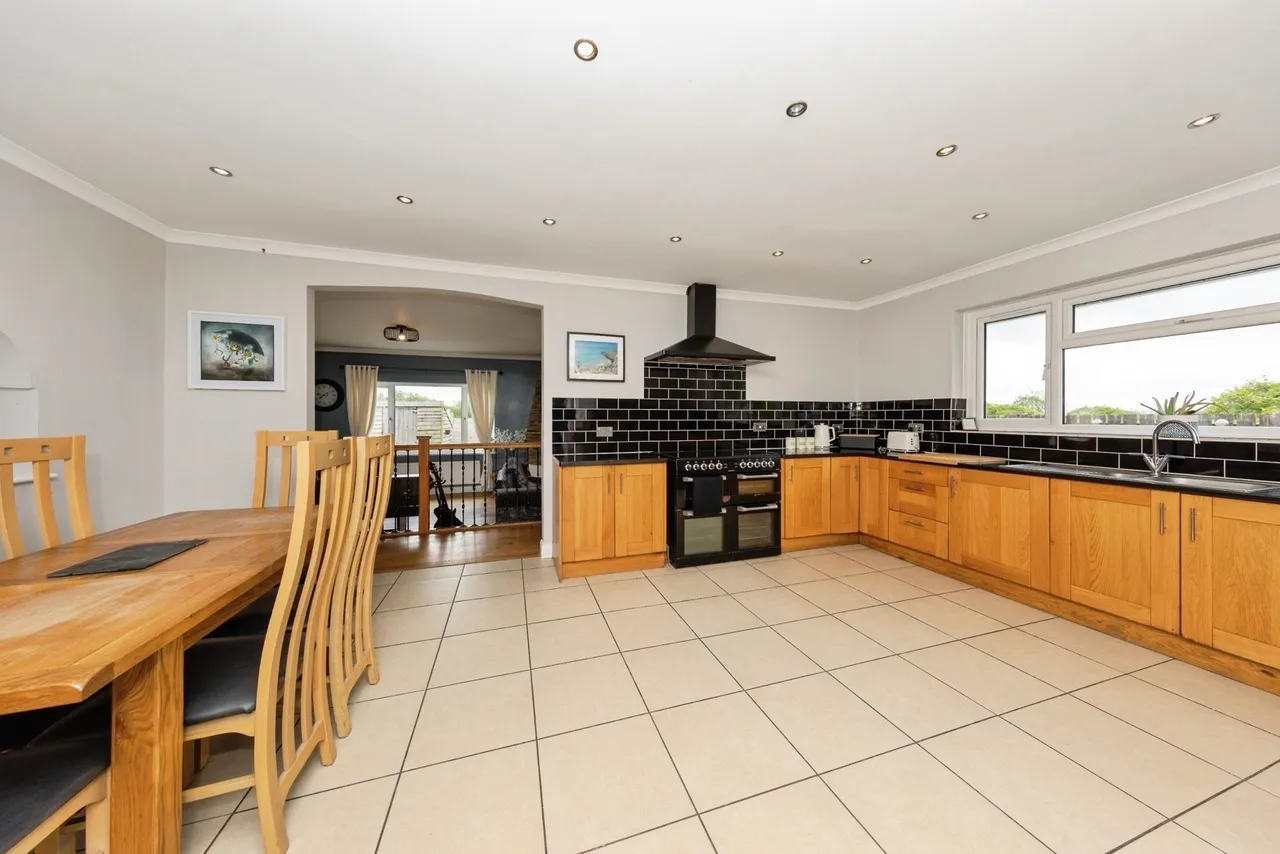 Four Roads, Kidwelly, SA17, photo 4