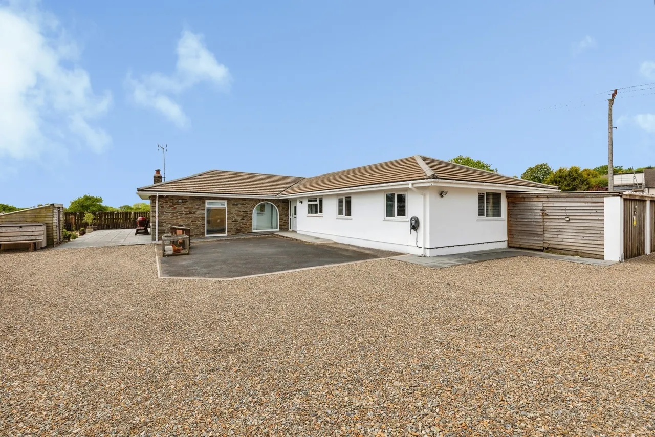 Four Roads, Kidwelly, SA17, photo 2