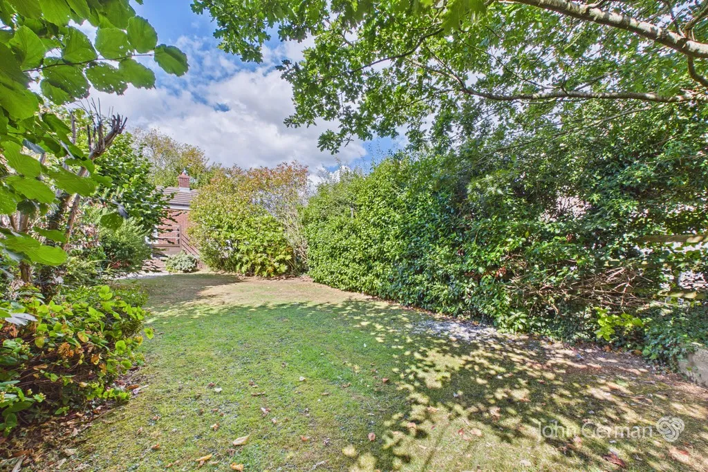 Main Road, Hulland Ward, photo 31