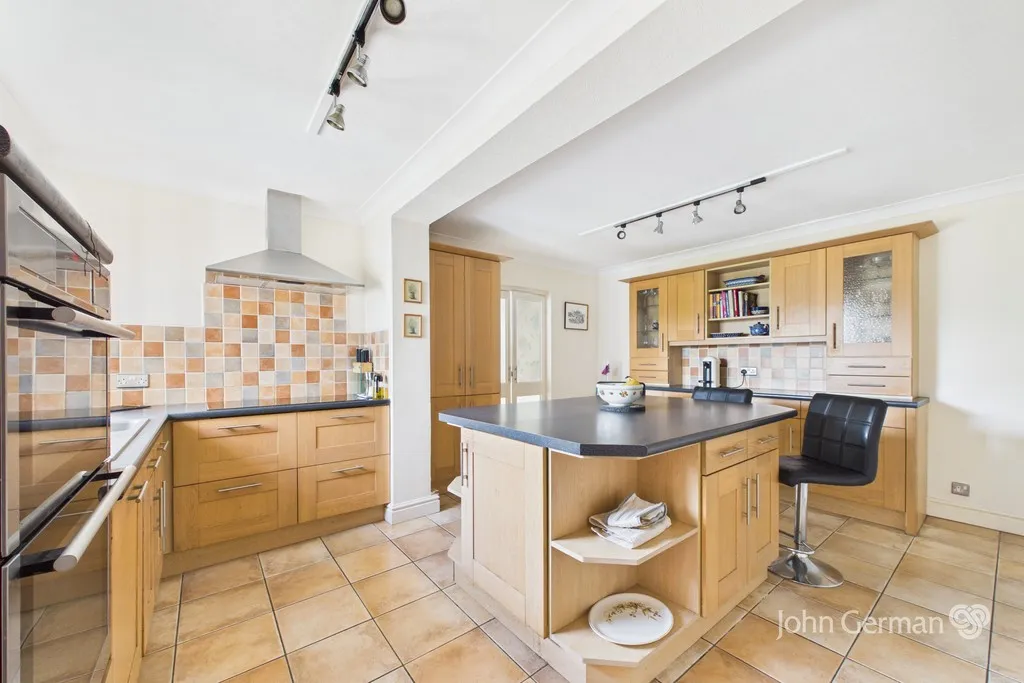 Main Road, Hulland Ward, photo 8
