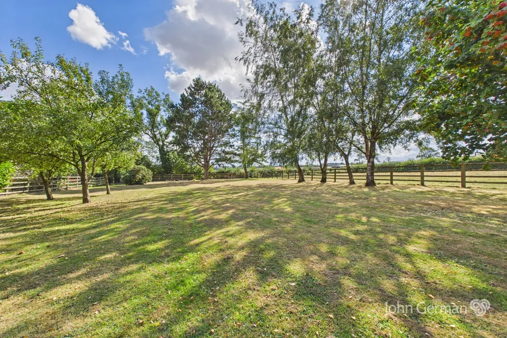 Main Road, Hulland Ward, photo 24