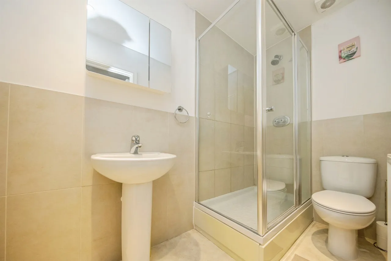 Clarendon Way, Colchester, photo 9