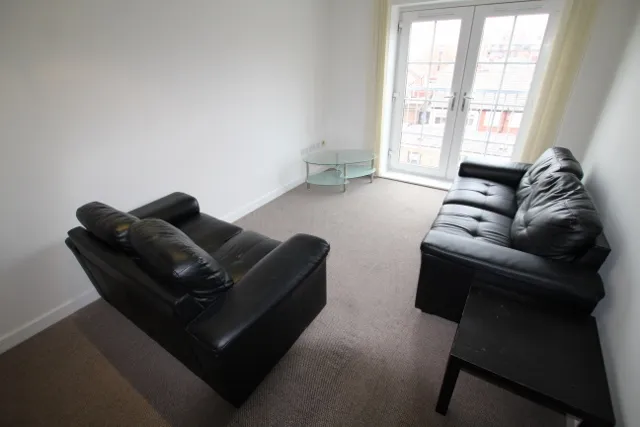2 bed flat to rent — Kaber Court, Horsfall Street, L8 6RY