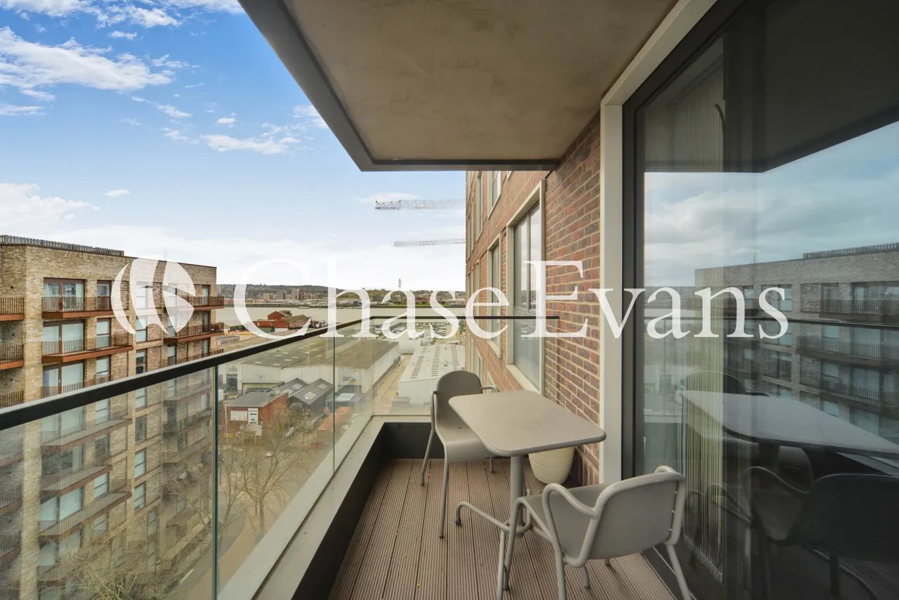 Agnes George Walk, Royal Docks, E16, photo 13