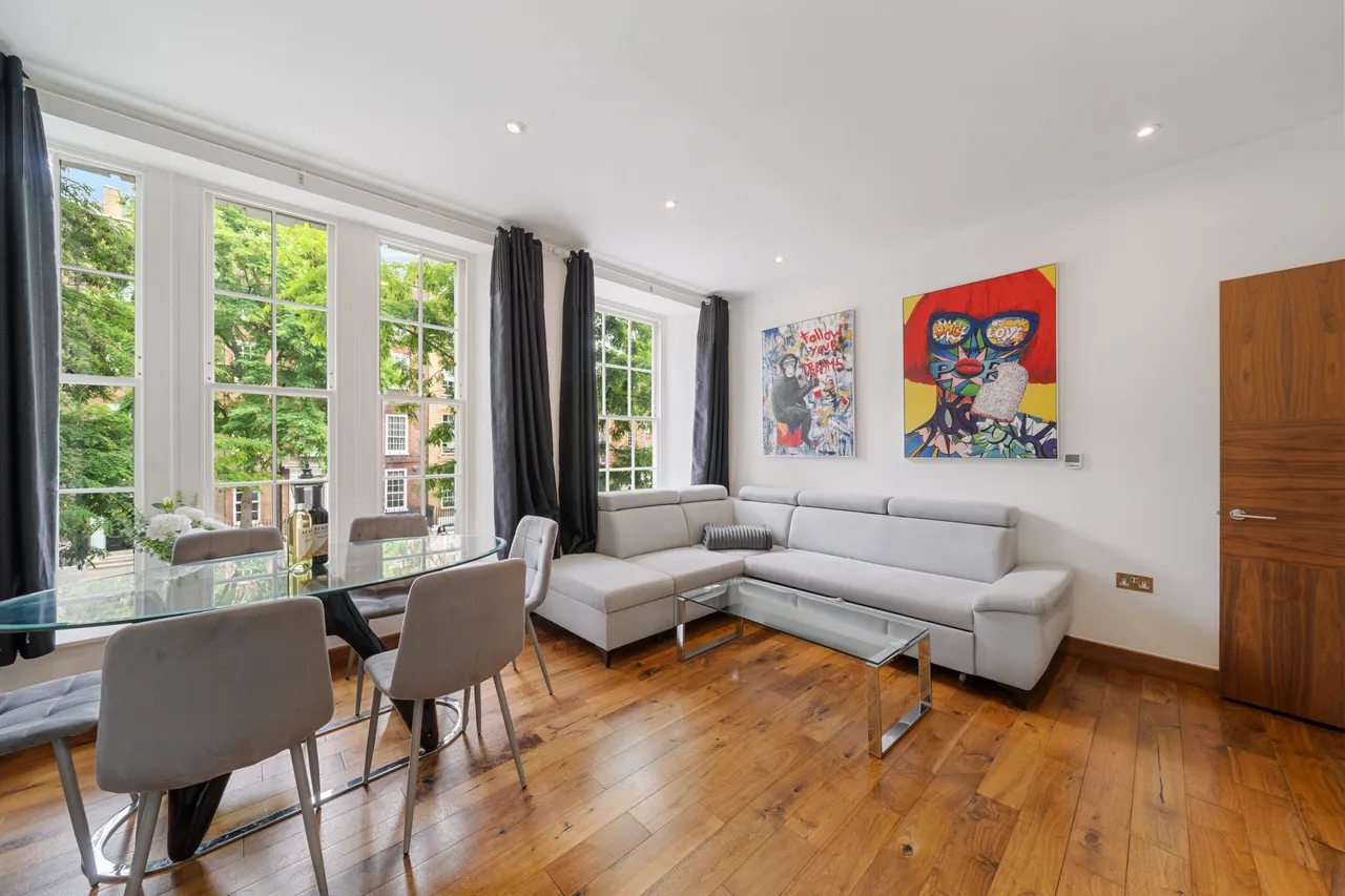 Bedford Row, WC1R, photo 2