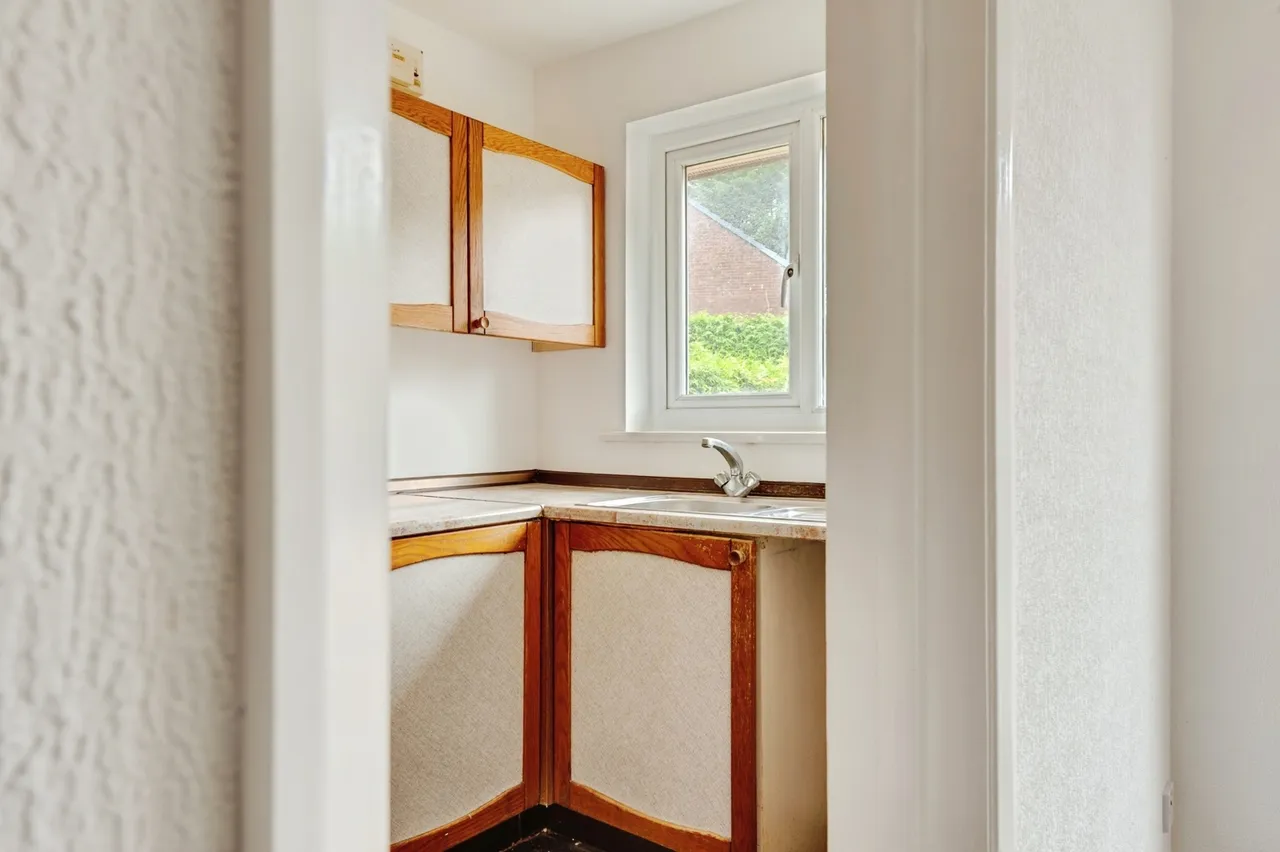 Milford Drive, Liverpool, L12, photo 4