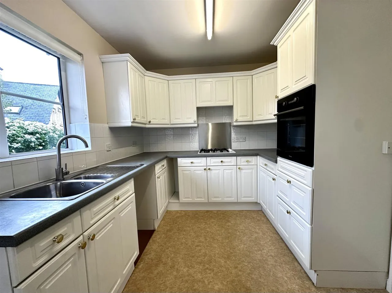 Lypiatt Road, Corsham, SN13, photo 5