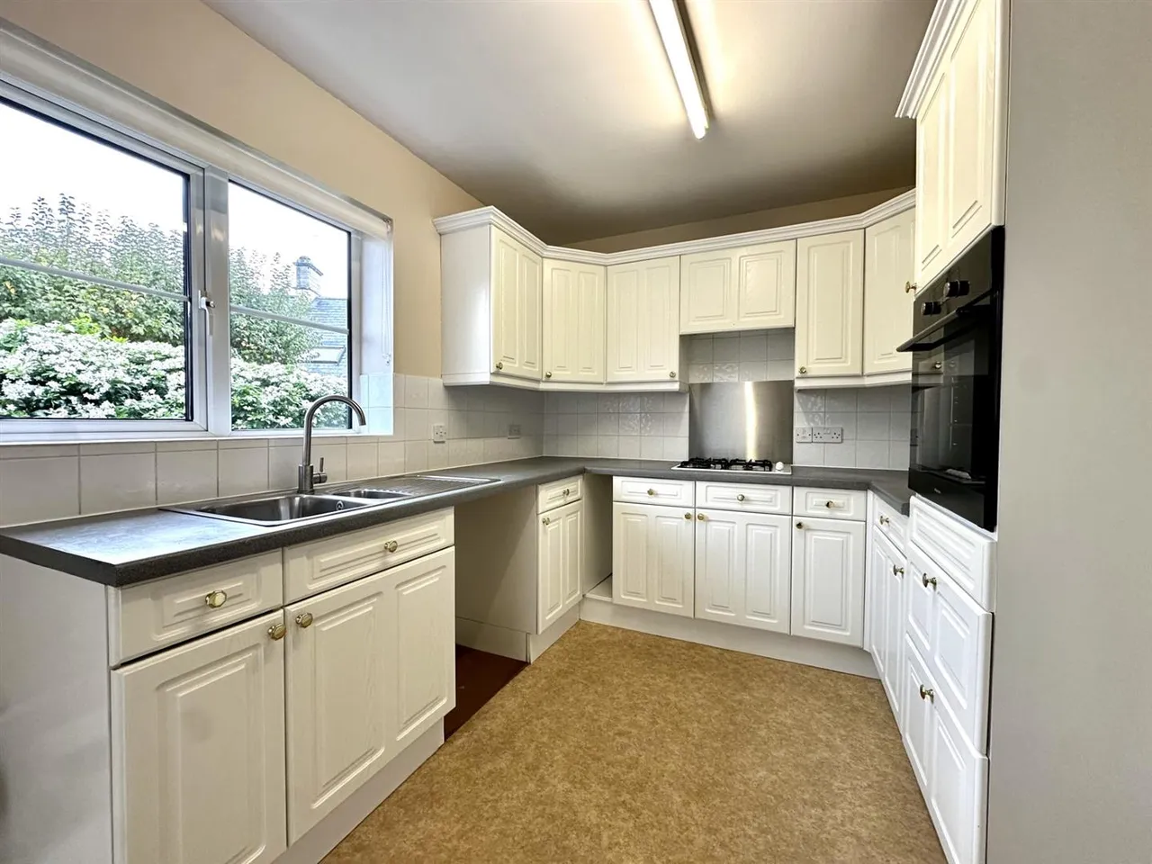 Lypiatt Road, Corsham, SN13, photo 2
