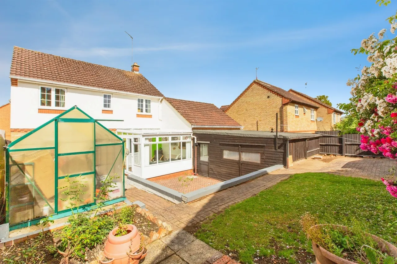 4 bed house for sale, Chandler Gardens, Kettering, NN14