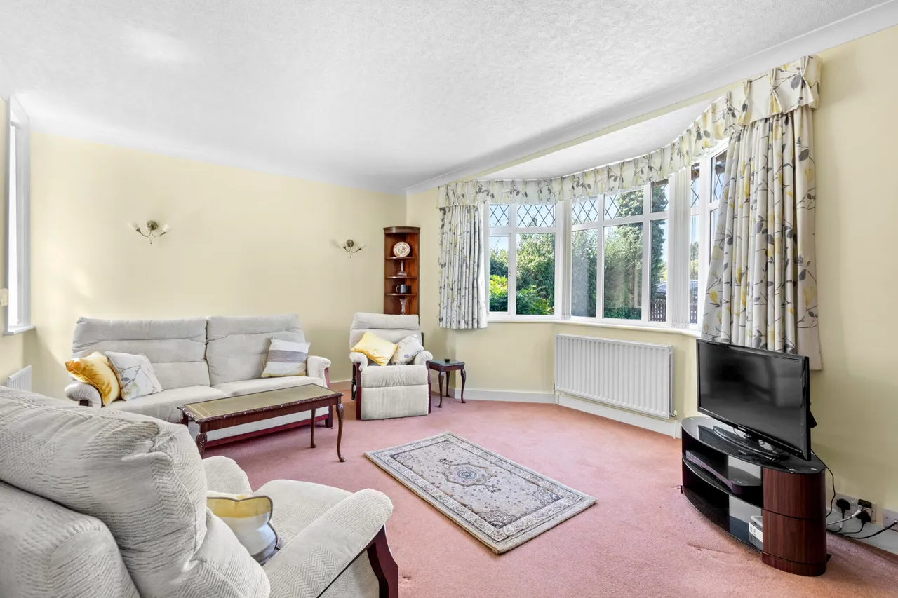 Wendover Road, Stoke Mandeville, HP22, photo 3