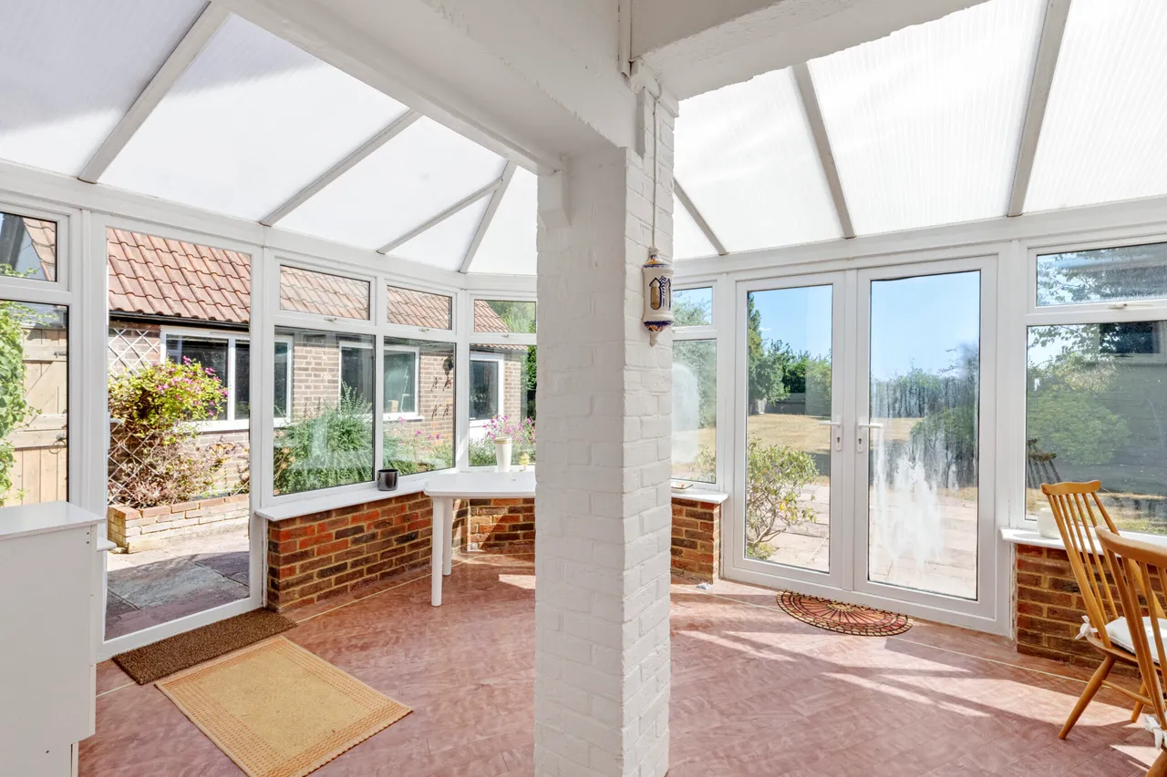 Wendover Road, Stoke Mandeville, HP22, photo 8