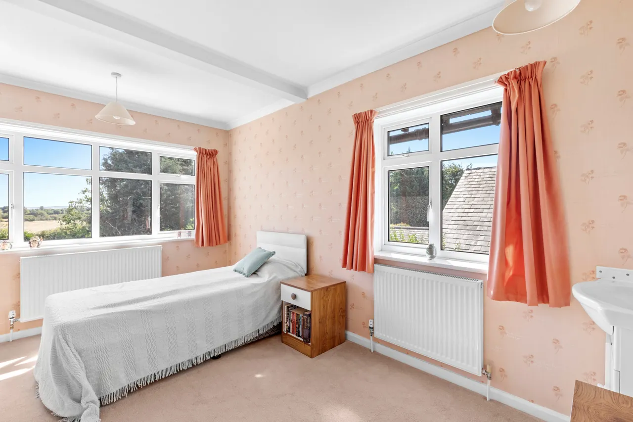 Wendover Road, Stoke Mandeville, HP22, photo 11