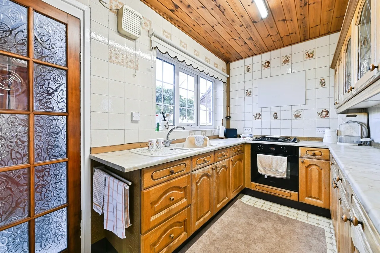 Nuthall Road, Nottingham, NG8, photo 7