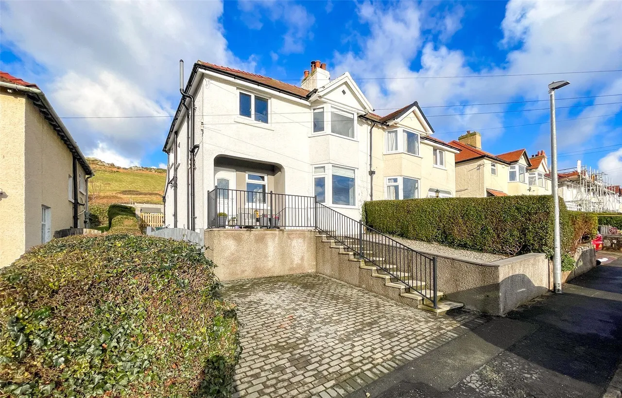 4 bed house for sale, Vardre Avenue, Deganwy, LL31