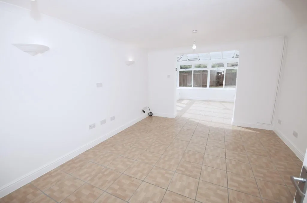 Chardonnay Close, New Duston, photo 9