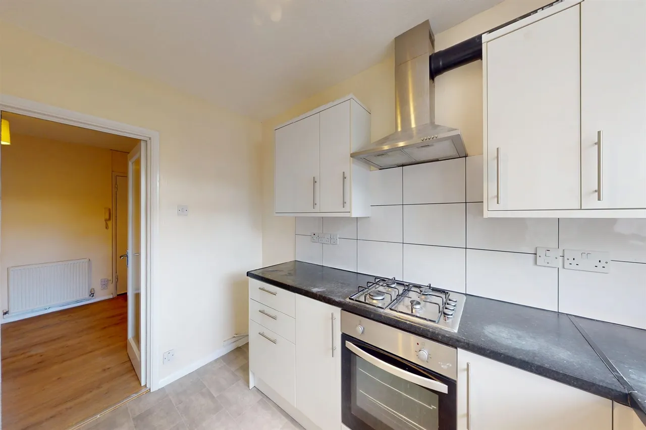Buckingham Road, South Woodford, E18, photo 6