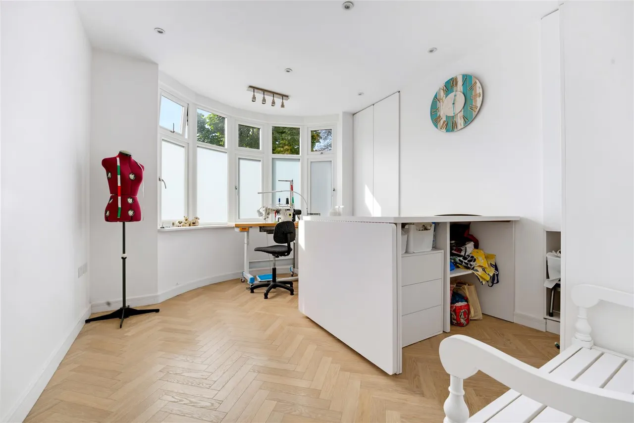 Clitherow Avenue, Hanwell, photo 9