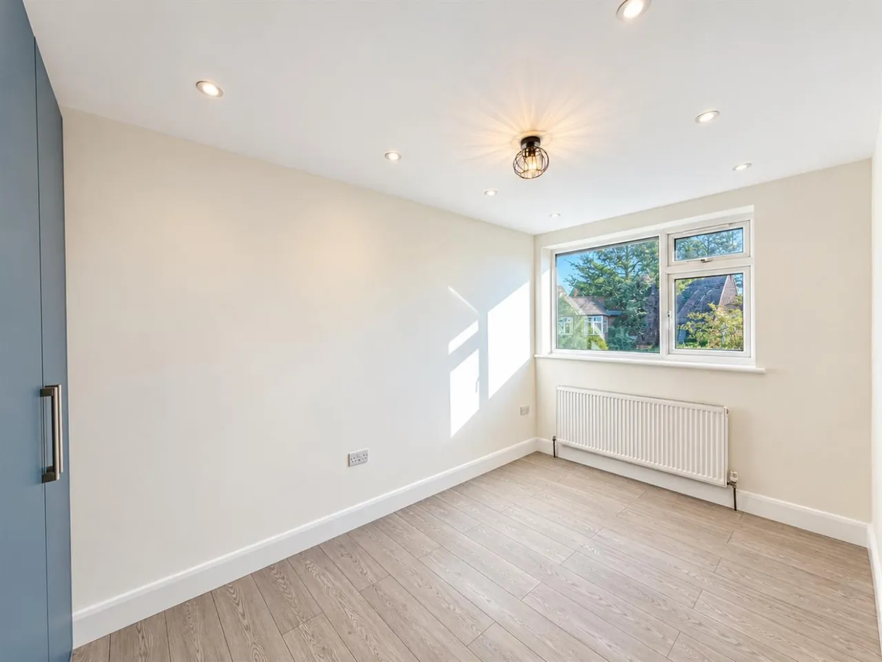 bed House, Terraced To LetWhytecroft, TW5, photo 8