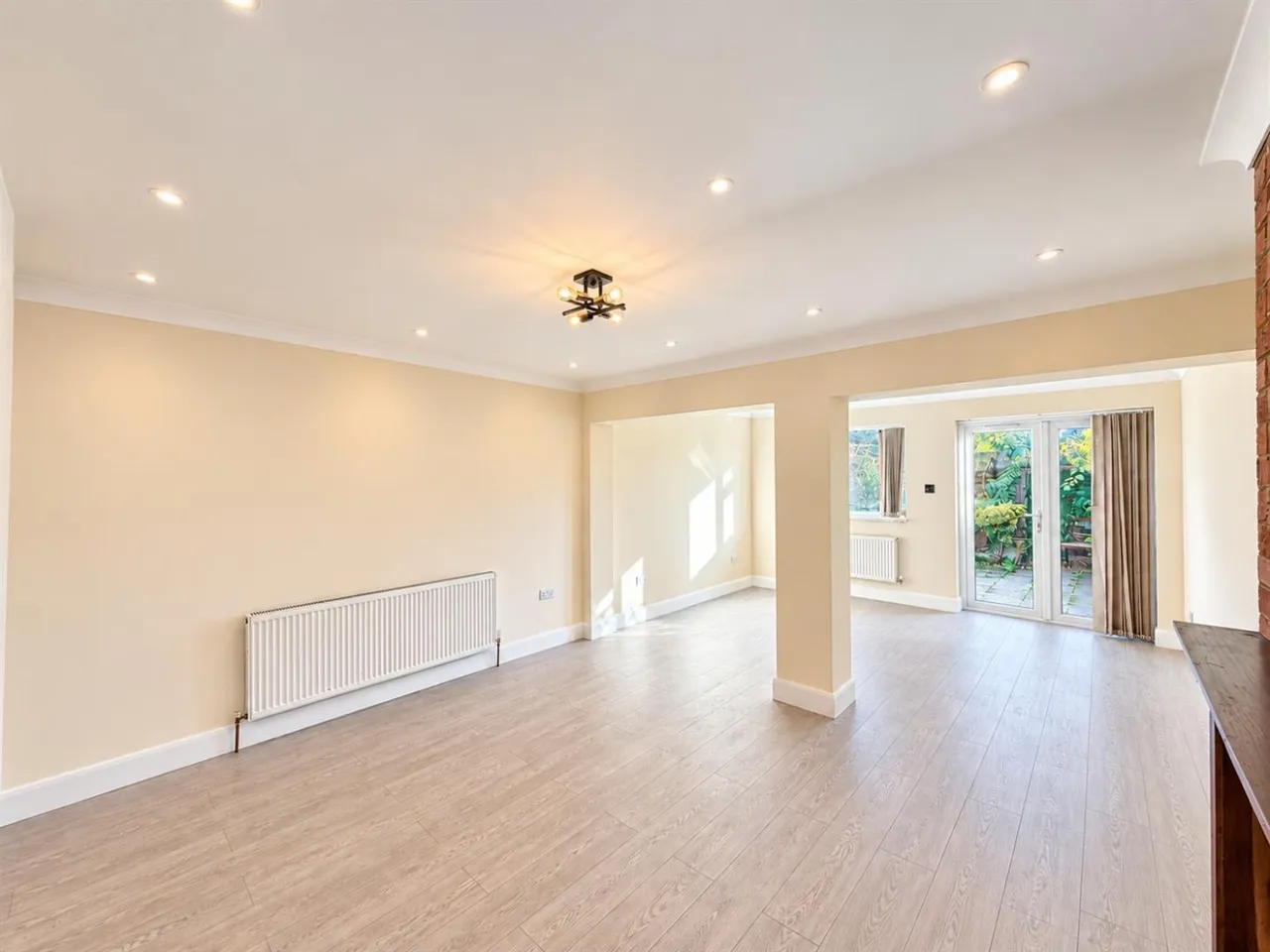 bed House, Terraced To LetWhytecroft, TW5, photo 7