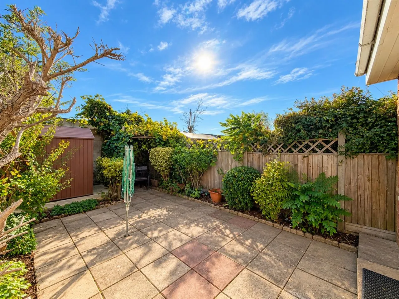 bed House, Terraced To LetWhytecroft, TW5, photo 11