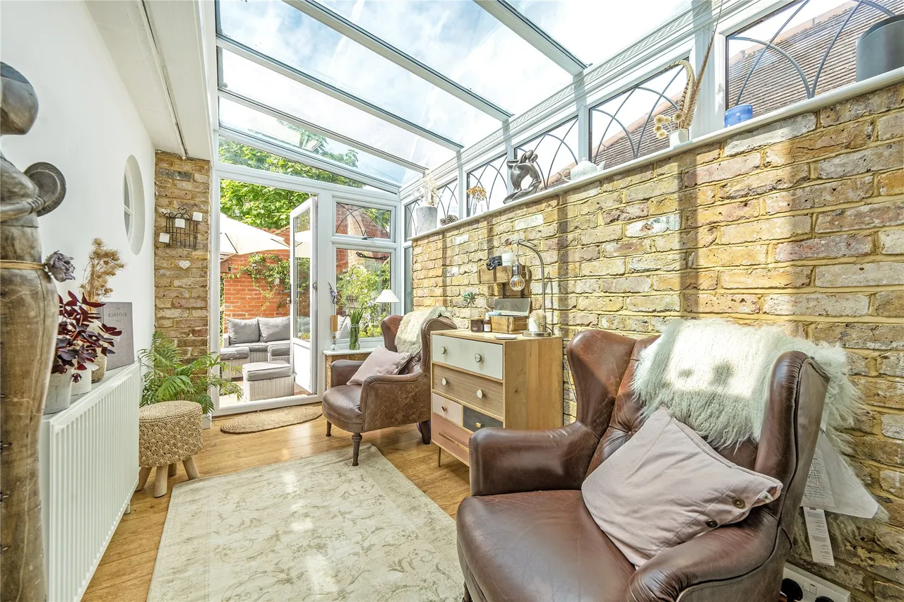 Jacobs Well Road, Jacobs Well, GU4, photo 9