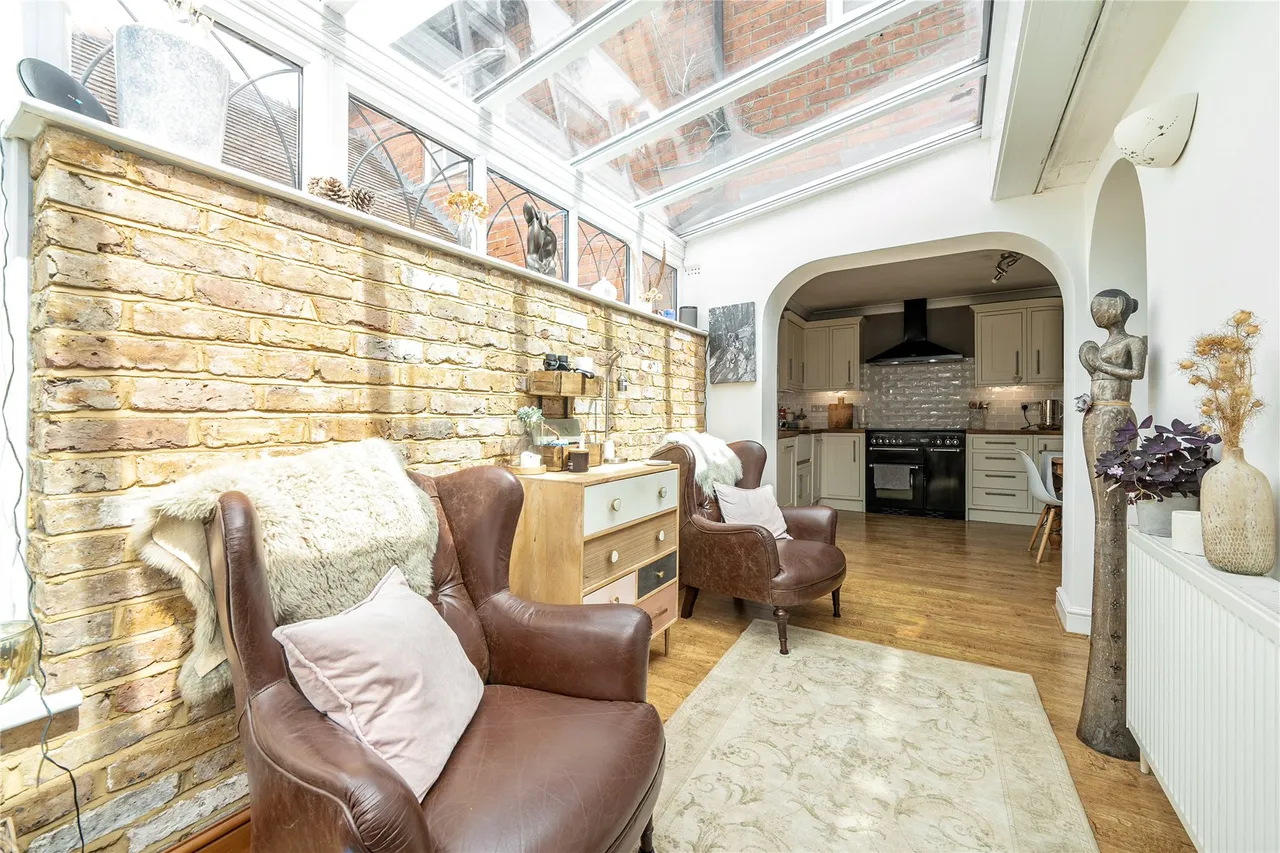 Jacobs Well Road, Jacobs Well, GU4, photo 8