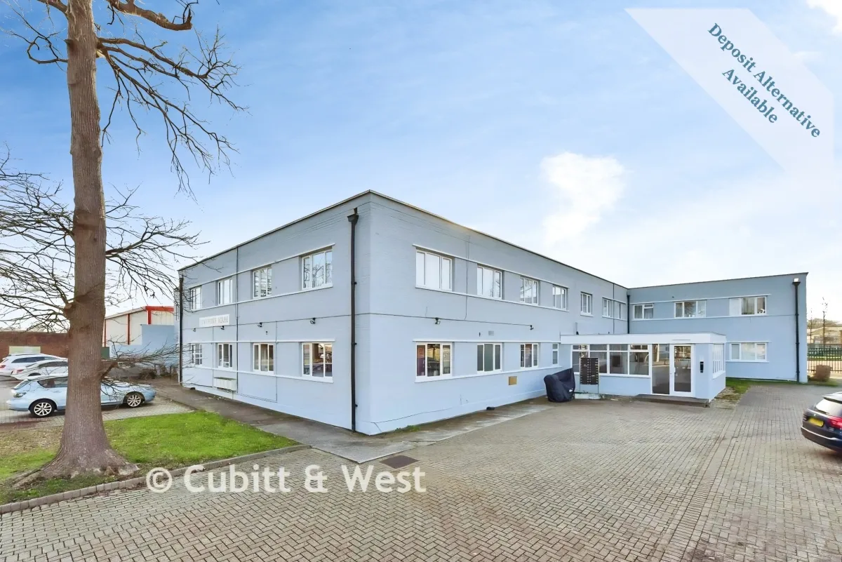 Gatwick Road, Crawley, RH10, photo 2