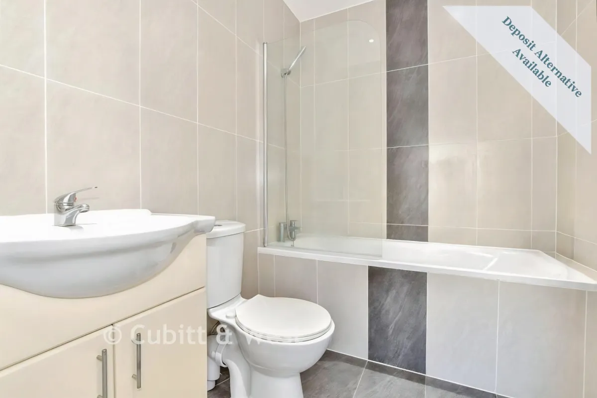 Gatwick Road, Crawley, RH10, photo 6