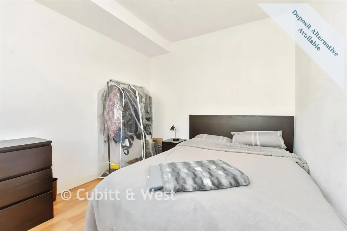 Gatwick Road, Crawley, RH10, photo 7