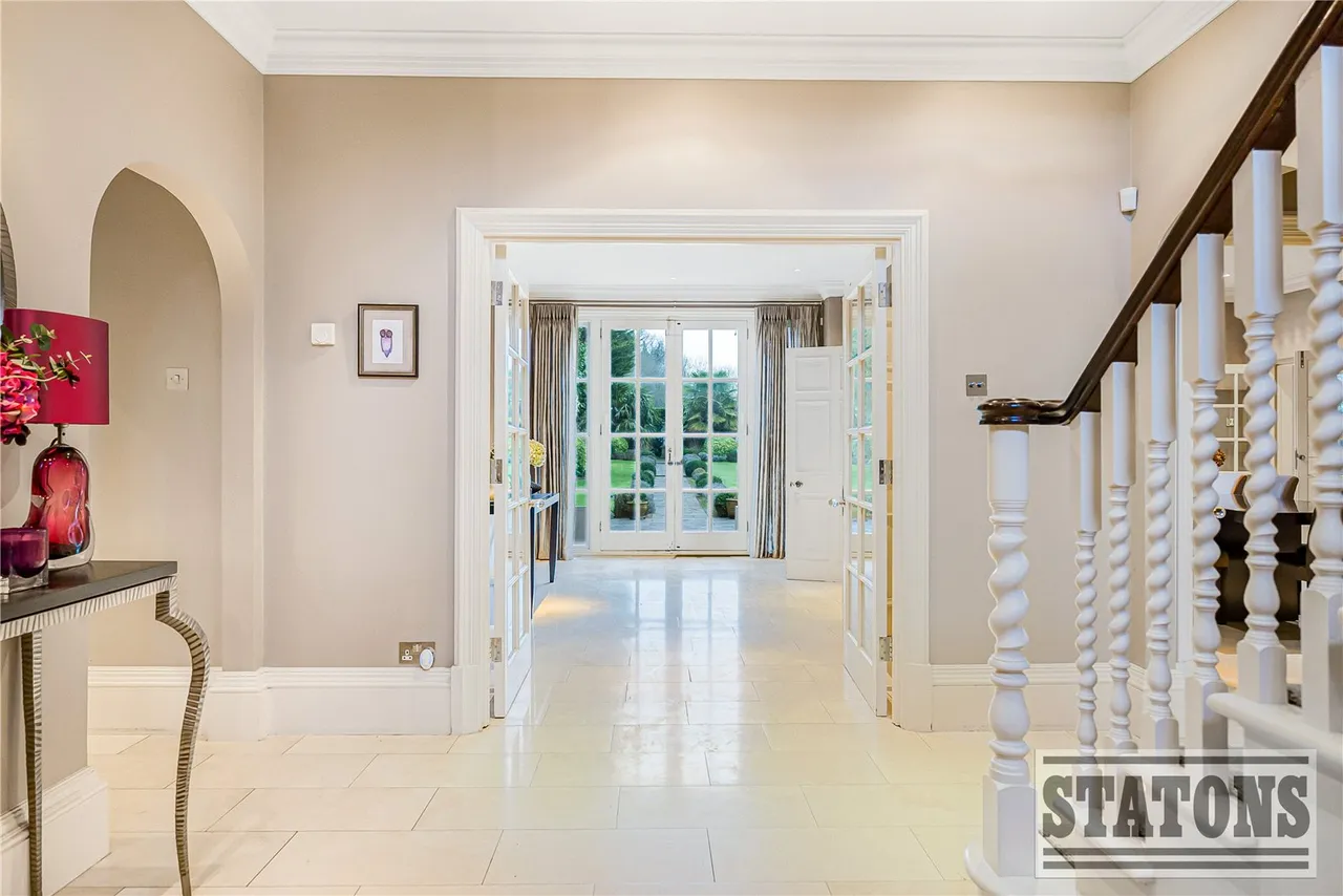 Northaw Place, Coopers Lane, Northaw, Potters Bar, EN6 4NQ, photo 3