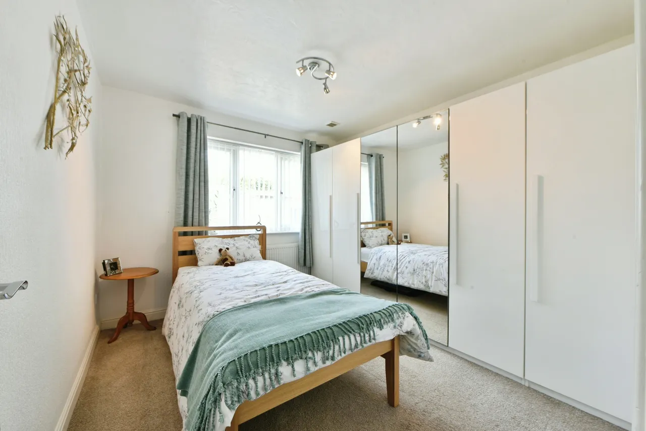 Warmbrook Road, High Peak, SK23, photo 12