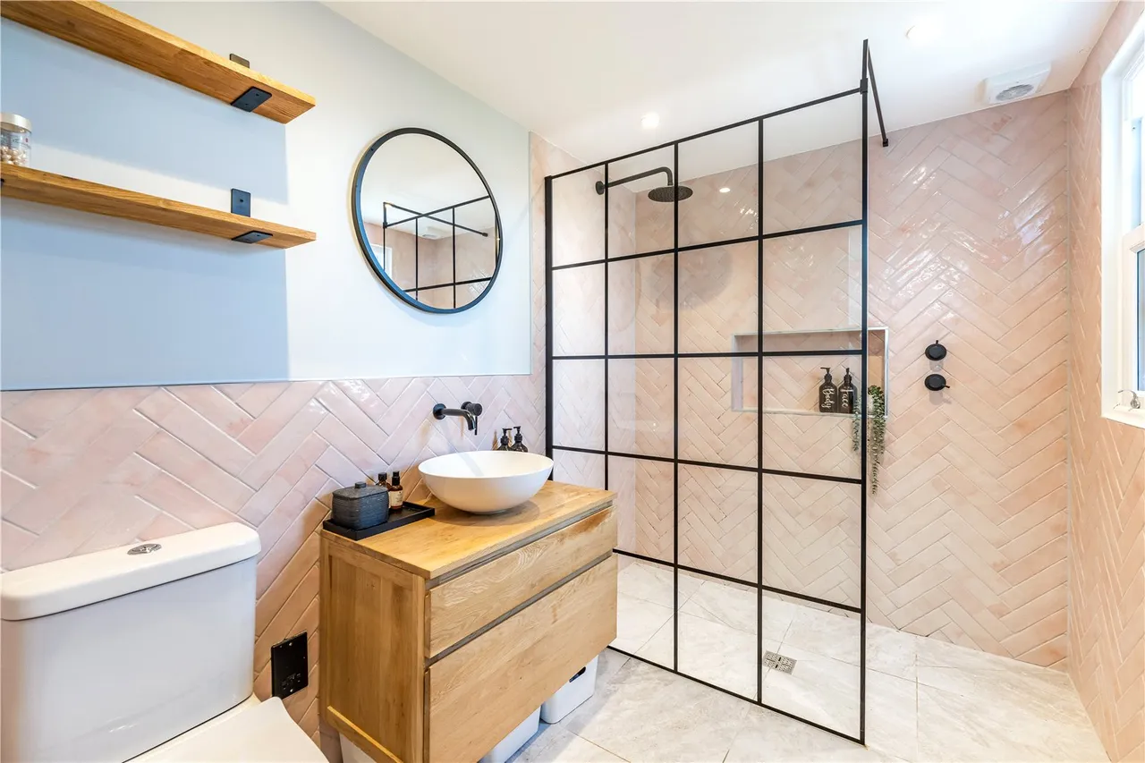 Colne Road, Twickenham, TW2 6QN, photo 11