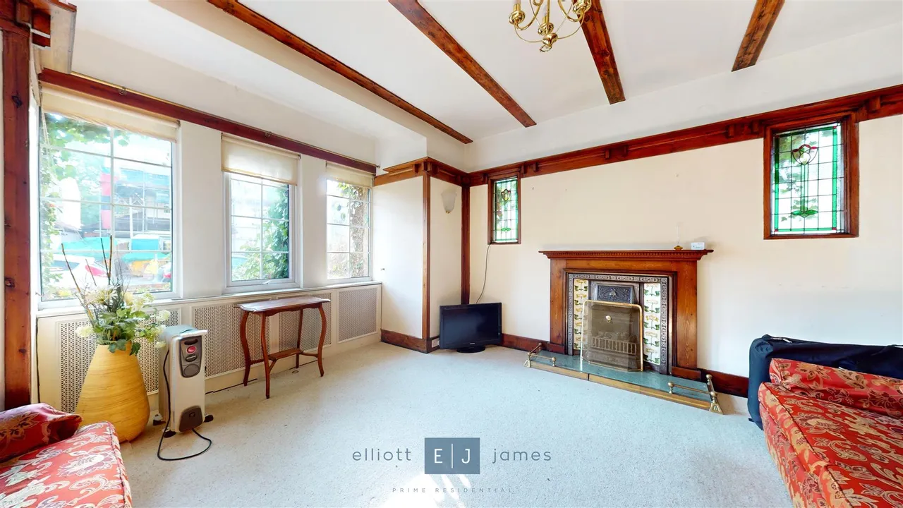 The Crescent, Loughton, photo 4