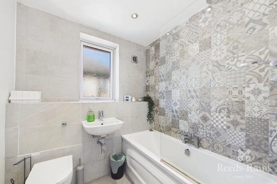 Tang Hall Lane, York, North Yorkshire, YO31, photo 5