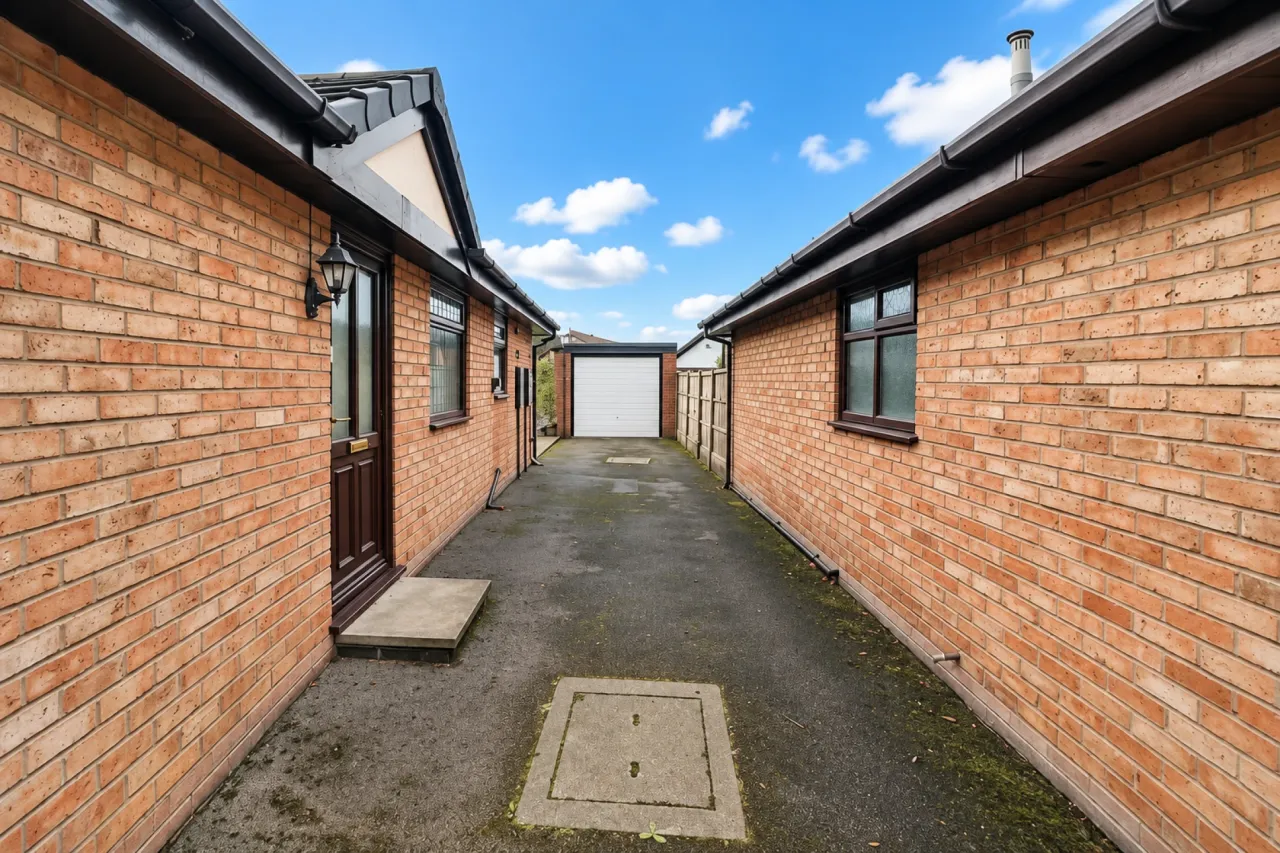 Ruxley Road, Bucknall, ST2, photo 13