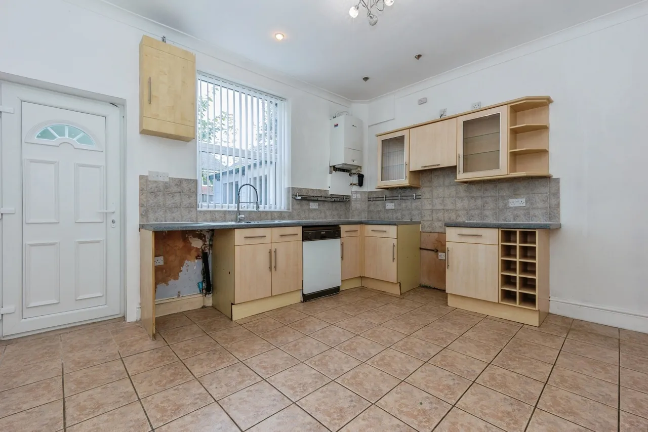Higher Bents Lane, Bredbury, Stockport, Greater Manchester, SK6, photo 5