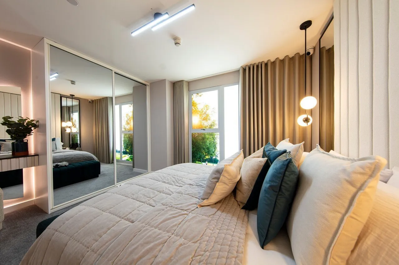 High Street, Brentford, TW8, photo 9