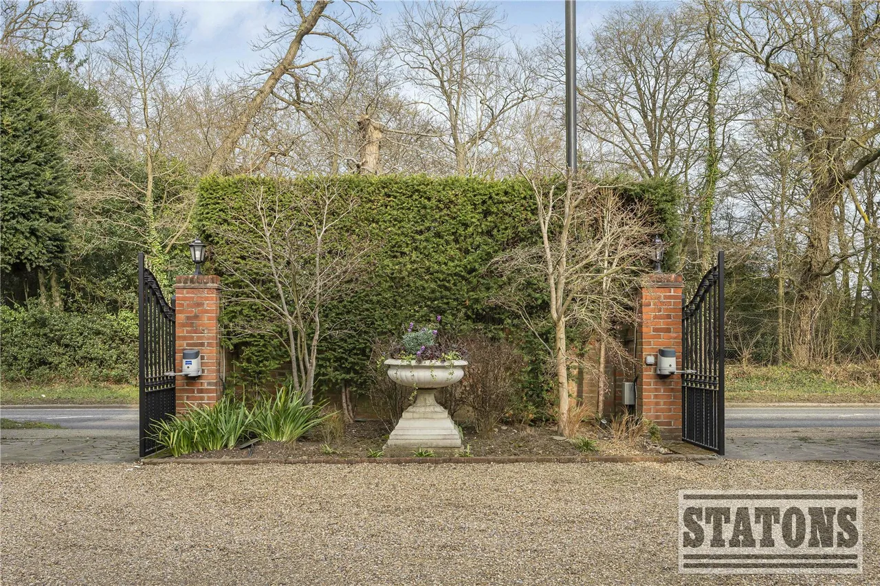 Cockfosters Road, Hadley Wood, EN4 0JT, photo 3