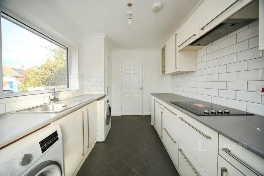 Oatfield Close, Luton, LU4, photo 3